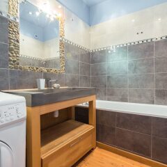 Отель The Gelato- Charming 1-BR Old Town Ницца ванная