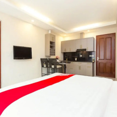 OYO 779 Aisha Hotel And Apartment Ханой комната для гостей фото 4