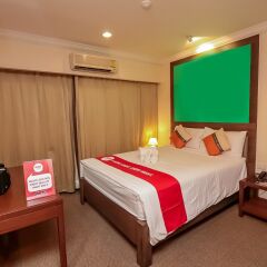 Отель Nida Rooms Silom Soi 12 Planet Бангкок комната для гостей