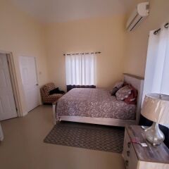 Апартаменты Rochester Modern Chic Apartment комната для гостей