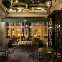 Отель Hôtel Duc De St-Simon с домашними животными