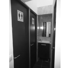 Welcome Hostel Лиссабон сейф в номере
