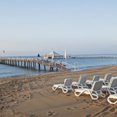 Alva Donna Beach Resort Comfort Турция, Сиде - отзывы, цены и фото номеров - забронировать отель Alva Donna Beach Resort Comfort онлайн приотельная территория фото 2