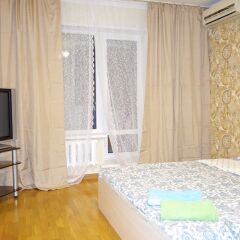 Апартаменты LUXKV Apartment on Moldavskaya комната для гостей фото 5