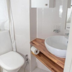 Отель WeHost Malminkatu 38 Финляндия, Хельсинки - отзывы, цены и фото номеров - забронировать отель WeHost Malminkatu 38 онлайн ванная