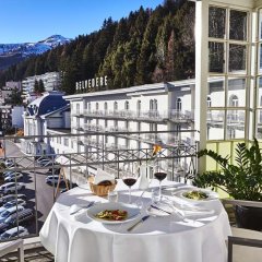 Отель Steigenberger Grandhotel Belvedere Швейцария, Давос - 1 отзыв об отеле, цены и фото номеров - забронировать отель Steigenberger Grandhotel Belvedere онлайн балкон