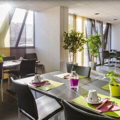 Отель Lagrange Apart'HOTEL Lyon Lumière Франция, Лион - отзывы, цены и фото номеров - забронировать отель Lagrange Apart'HOTEL Lyon Lumière онлайн питание