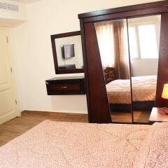 Отель Sohol Al Karmil Suites сейф в номере