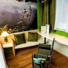 Отель Ibis Poznan Stare Miasto Польша, Познань - 1 отзыв об отеле, цены и фото номеров - забронировать отель Ibis Poznan Stare Miasto онлайн спортивное сооружение