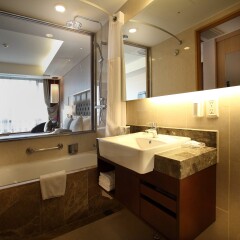 Отель Koreana Hotel Южная Корея, Сеул - 2 отзыва об отеле, цены и фото номеров - забронировать отель Koreana Hotel онлайн ванная