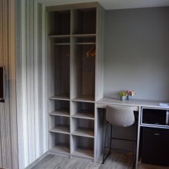 Отель Charmehotel Het Bloemenhof Бельгия, Брюгге - отзывы, цены и фото номеров - забронировать отель Charmehotel Het Bloemenhof онлайн сейф в номере