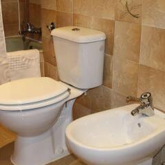 Отель Hostal Restaurante Carabanchel ванная