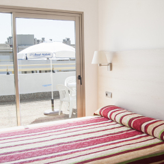 Отель Apartamentos Best Michelángelo Испания, Салоу - отзывы, цены и фото номеров - забронировать отель Apartamentos Best Michelángelo онлайн балкон