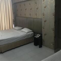 Holiday Hotel сейф в номере