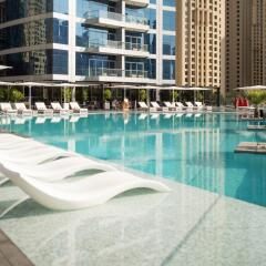 Отель Intercontinental Dubai Marina ОАЭ, Дубай - 1 отзыв об отеле, цены и фото номеров - забронировать отель Intercontinental Dubai Marina онлайн бассейн фото 2