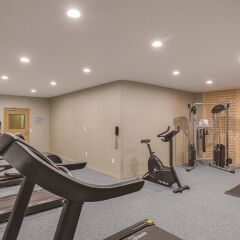 Отель La Quinta Inn & Suites Logan фитнесс-зал