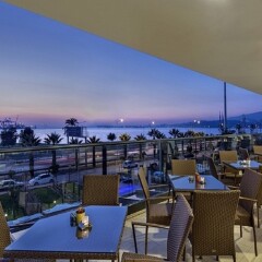 Hilton Garden Inn Izmir Bayrakli Турция, Измир - отзывы, цены и фото номеров - забронировать отель Hilton Garden Inn Izmir Bayrakli онлайн бассейн