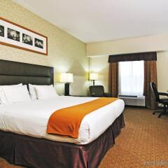 Отель Holiday Inn Express Hotel & Suites Ottawa Airport, an IHG Hotel Канада, Оттава - отзывы, цены и фото номеров - забронировать отель Holiday Inn Express Hotel & Suites Ottawa Airport, an IHG Hotel онлайн комната для гостей фото 3
