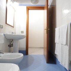Отель Ortigia Residence Италия, Сиракуза - отзывы, цены и фото номеров - забронировать отель Ortigia Residence онлайн ванная фото 2