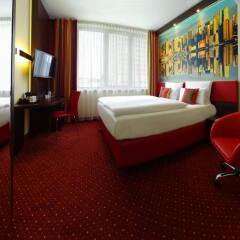 Отель Best Western Plus Plaza Berlin Kurfürstendamm Германия, Берлин - 2 отзыва об отеле, цены и фото номеров - забронировать отель Best Western Plus Plaza Berlin Kurfürstendamm онлайн сейф в номере