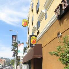 Отель Super 8 by Wyndham Hollywood/LA Area США, Лос-Анджелес - отзывы, цены и фото номеров - забронировать отель Super 8 by Wyndham Hollywood/LA Area онлайн парковка
