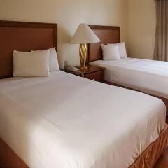 Отель Rodeway Inn South Miami Coral Gables США, Normandy Isle - 1 отзыв об отеле, цены и фото номеров - забронировать отель Rodeway Inn South Miami Coral Gables онлайн комната для гостей фото 4