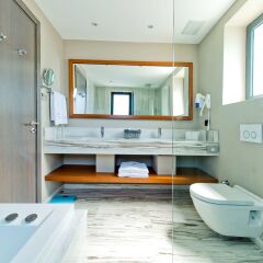 Отель Ramada Resort Bodrum ванная фото 2