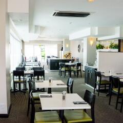 Отель Holiday Inn London Brent Cross питание фото 3