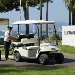 Le Grand Hotel Cannes Канны городской автобус