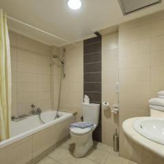 Отель Manousos City Hotel Греция, Родос - отзывы, цены и фото номеров - забронировать отель Manousos City Hotel онлайн ванная фото 2