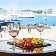 Grand Hotel Beauvau Marseille Vieux Port MGallery by Sofitel гостиничный бар