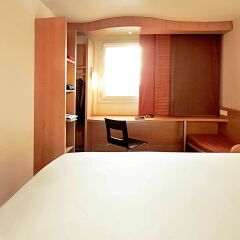 Отель Ibis Praha Old Town Чехия, Прага - - забронировать отель Ibis Praha Old Town, цены и фото номеров сейф в номере