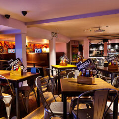 Отель St Christopher's Inn Hostels - Великобритания, Лондон - отзывы, цены и фото номеров - забронировать отель St Christopher's Inn Hostels - онлайн гостиничный бар фото 3