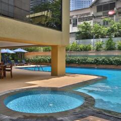 Siri Sathorn Hotel детские мероприятия фото 2