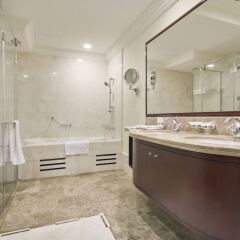 Отель Bespoke Residences - Grandeur Residences ванная