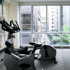 Отель FuramaXclusive Sathorn, Bangkok фитнесс-зал фото 3