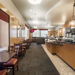 Отель Red Roof Inn PLUS+ Columbus Downtown - Convention Center США, Колумбус - отзывы, цены и фото номеров - забронировать отель Red Roof Inn PLUS+ Columbus Downtown - Convention Center онлайн питание фото 3