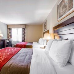 Отель Comfort Inn Monterey Park Монтерей-Парк сейф в номере