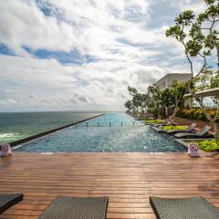 Отель Marino Beach Colombo бассейн