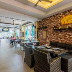 Отель Hallo Patong Dormtel And Restaurant Патонг гостиничный бар