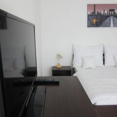 Отель Madonna Apartments Чехия, Карловы Вары - отзывы, цены и фото номеров - забронировать отель Madonna Apartments онлайн комната для гостей