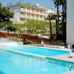 Отель 4R Hotel Playa Margarita Испания, Салоу - отзывы, цены и фото номеров - забронировать отель 4R Hotel Playa Margarita онлайн бассейн