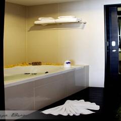 Отель Samaya Bura Beach Resort - Koh Samui спа