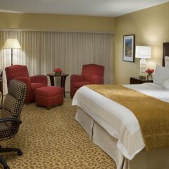Отель Toronto Marriott Bloor Yorkville Hotel Канада, Торонто - отзывы, цены и фото номеров - забронировать отель Toronto Marriott Bloor Yorkville Hotel онлайн комната для гостей фото 4
