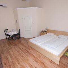 Отель K And T Boardinghouse Вена удобства в номере