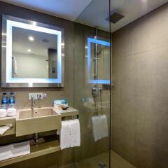 Отель Novotel Bangkok On Siam Square 4* Улучшенный номер с различными типами кроватей фото 13