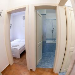 Отель St. Nicholas Church - 2 Br Apts ванная