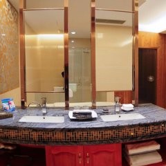 The Qube Hotel Shanghai North Hongqiao in Shanghai, China from 124$, photos, reviews - zenhotels.com bathroom