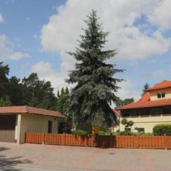 Willa Maksymilian Bed and Breakfast in Bydgoszcz, Poland from 43$, photos, reviews - zenhotels.com parking