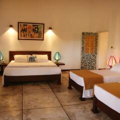 Blueelephant Boutique Hotel сейф в номере
